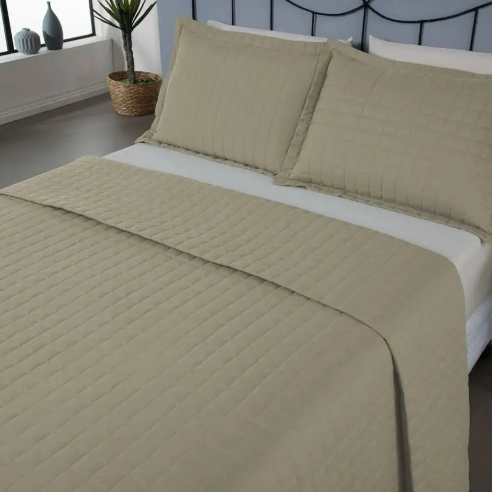 Kit Cobre Leito Matelado Copacabana 3 Peças Casal 100% Poliéster Lar Bonito